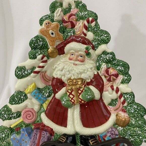 Fritz and Floyd Santa and Sugarplum Tree Decorative Plate - Picture 2 of 3